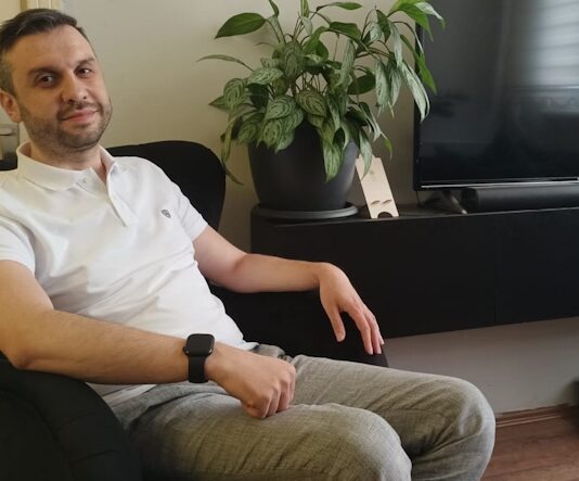 Kadir Toraman, ticarette ahlaklı barter modelinin önemini vurgulayarak, iş dünyasına sundukları yenilikleri ve gelecek hedeflerini paylaştı.